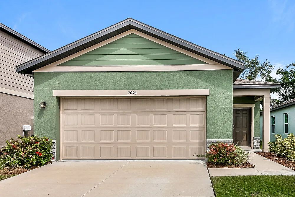 3 bed, 2.0 bath, 1412 sqft, $1,930 — Photo 1