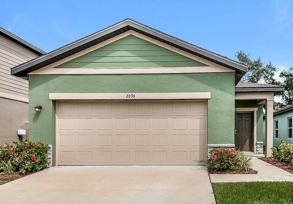 2096 Harris Hawk Ave