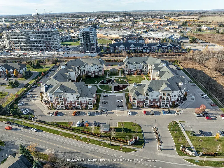 84 Aspen Springs Dr #201 — Photo 43