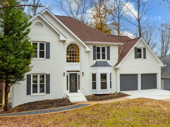 819 Bermuda Run, Woodstock, GA 30189