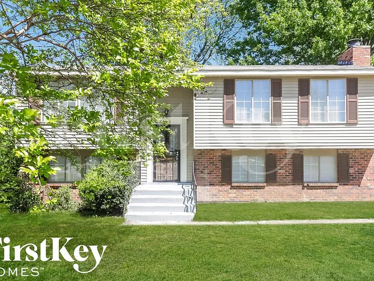 4321 Castle Heights Dr — Photo 1