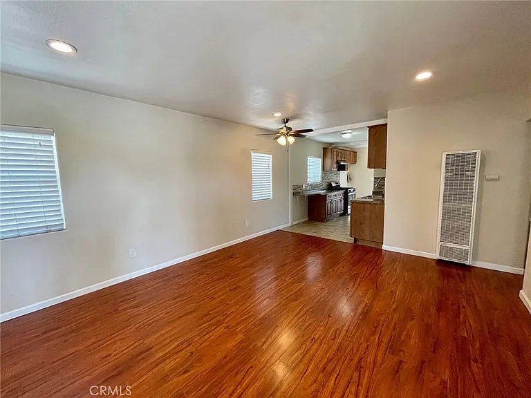 15142 Georgia Ave — Photo 11