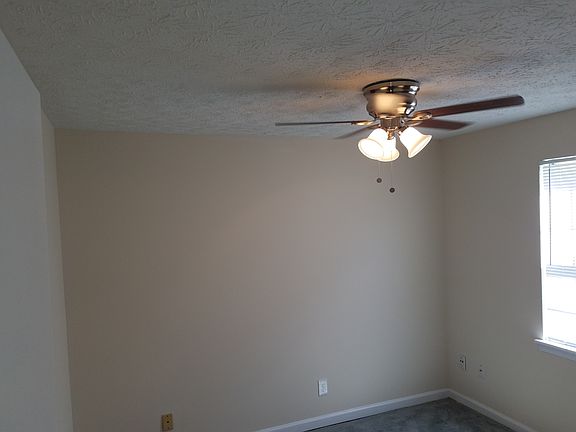 3rd image of 8029 Fieldstone Ct