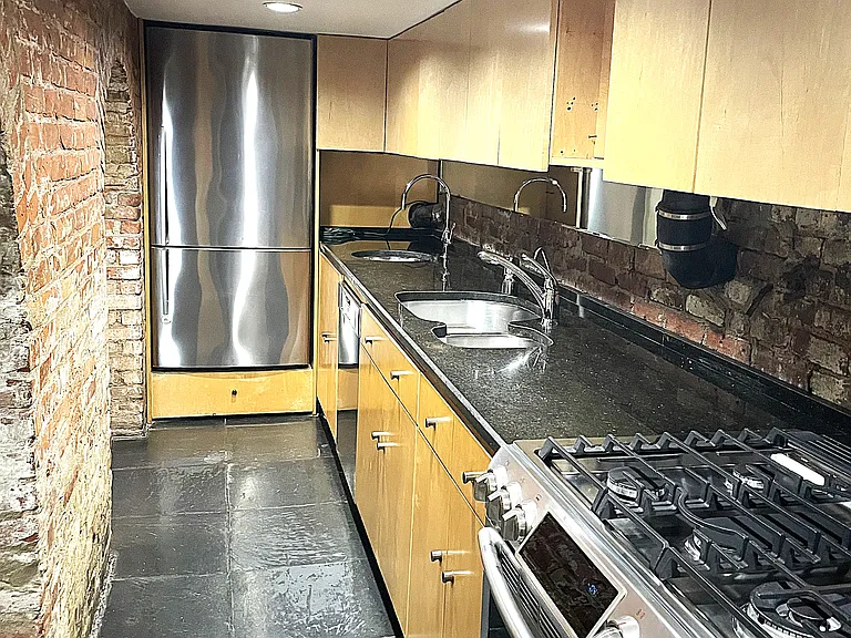 413 Sackett St #1 — Photo 6