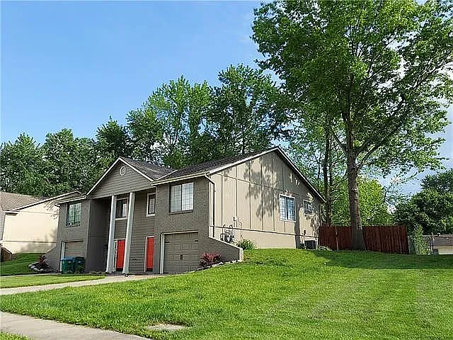2 bed, 1500 sqft, $1,650 — Photo 3