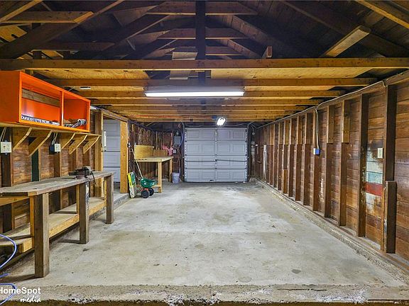 5th image of 415 Willow Rd