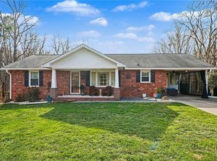 125 Luzelle Dr, Winston Salem, NC 27103