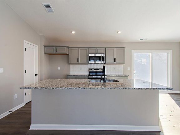 3rd image of 493 Station Dr #62-200