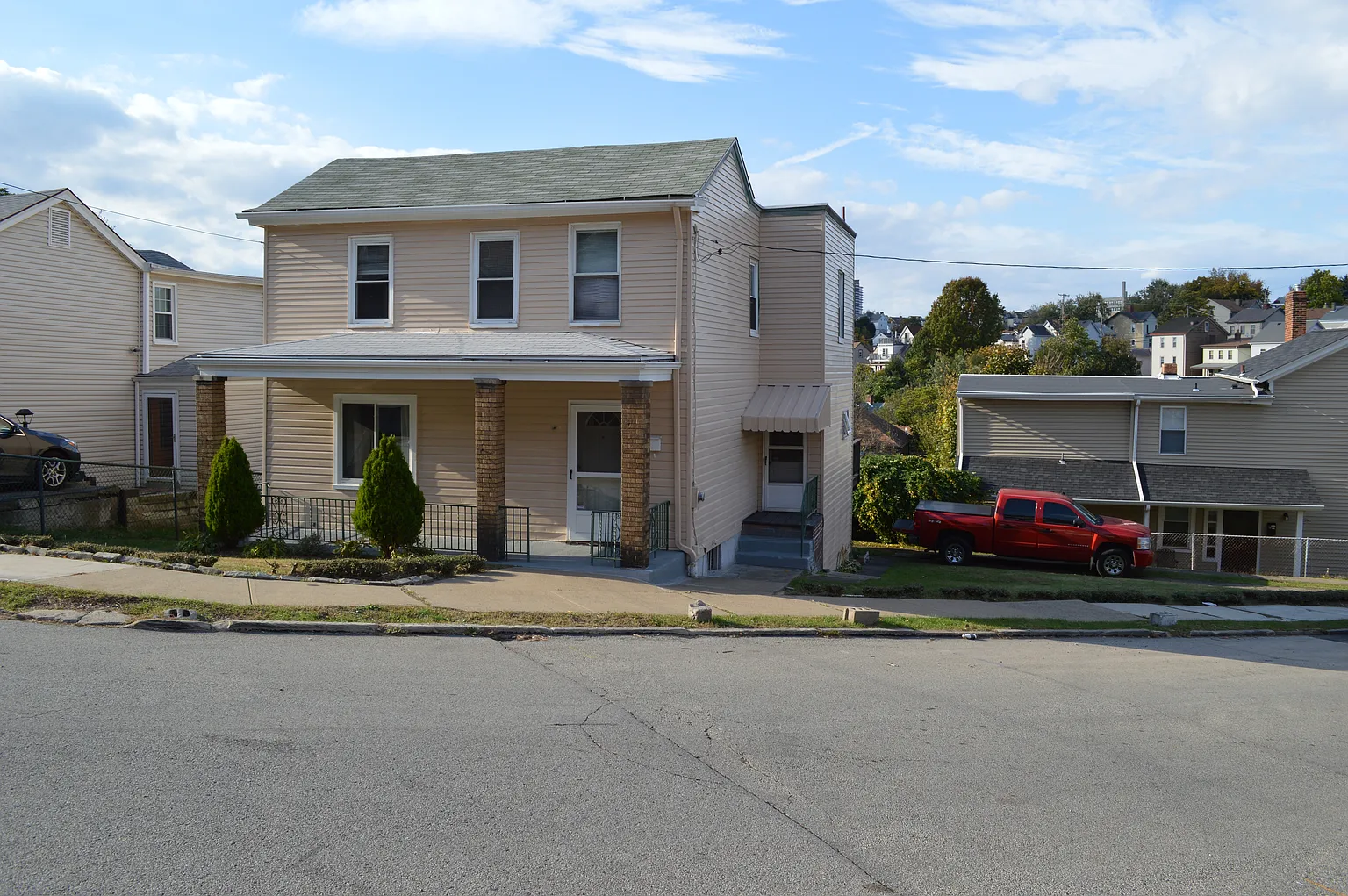 300 Belonda St photo 1