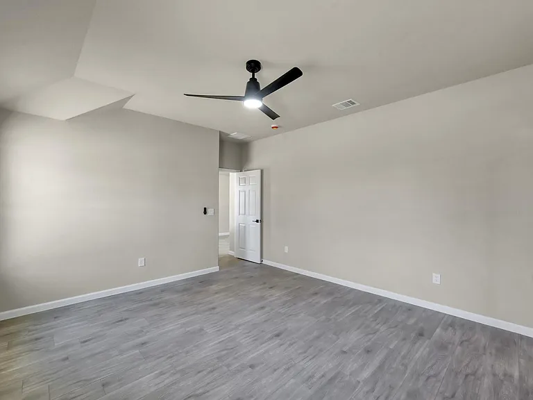 106 Harbor Court Dr — Photo 18