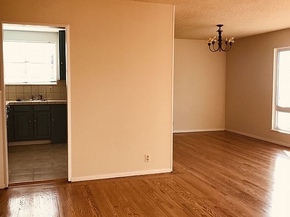 3rd image of 67 Montebello Dr