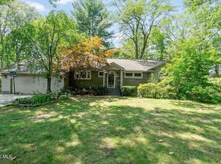 893 Heather Ln, Niskayuna, NY 12309