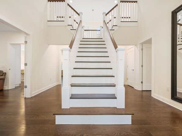 43 Hunting Ridge Rd, Greenwich, CT 06831