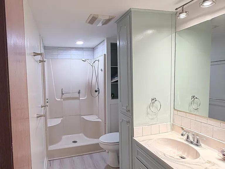 602 S Main St #1 — Photo 7