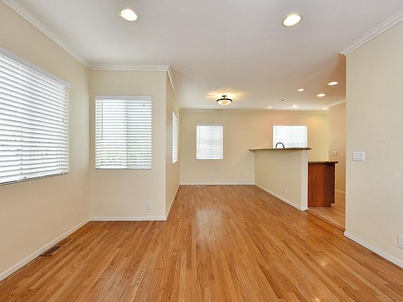 5th image of 591 N Sunnyslope Ave
