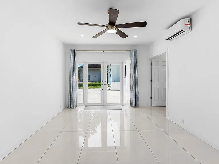 7800 SW 57th Ct — Photo 31