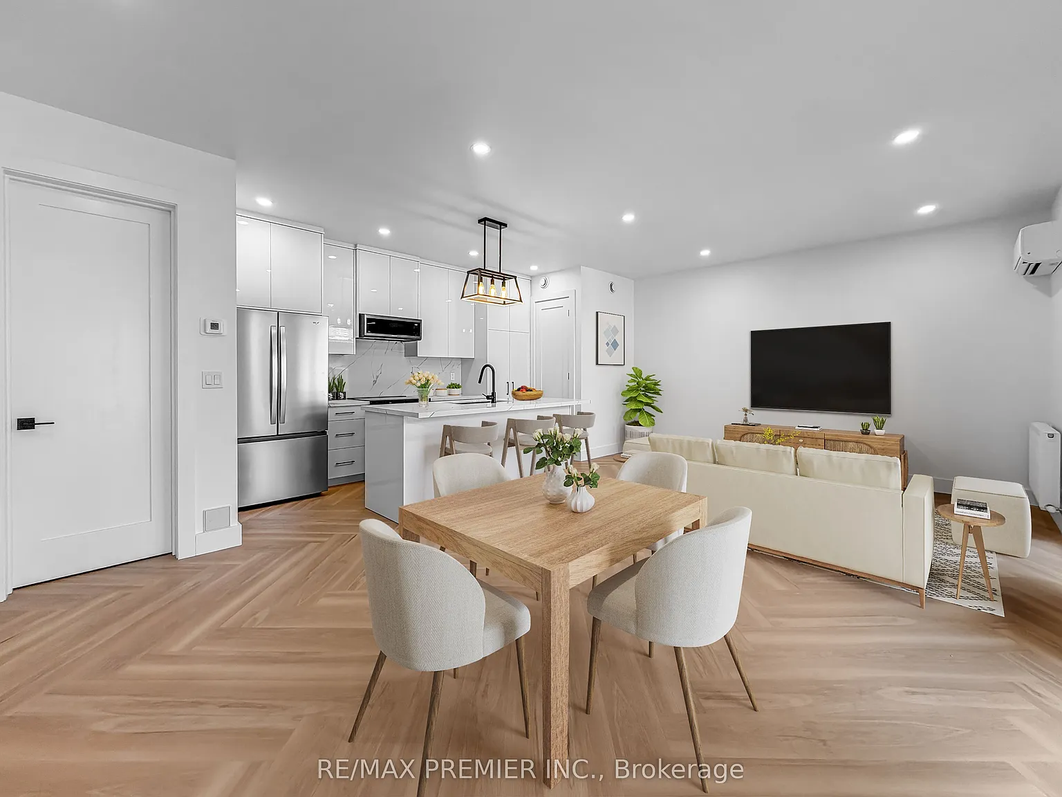 3 bed, $5,150 — Photo 2