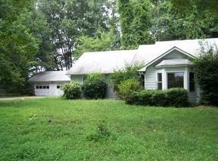12 Simmons Dr, Cartersville, GA 30120