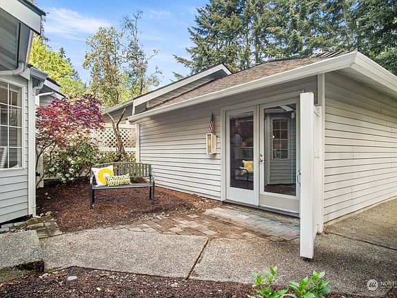 4th image of 14304 SE 42nd Lane #48