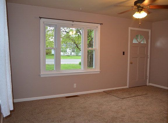 4th image of 1028 Charles St