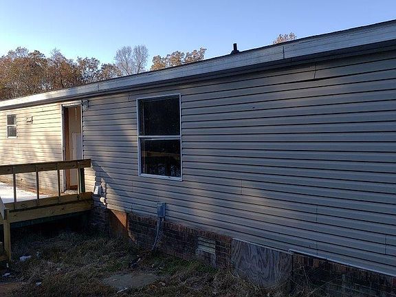 2nd image of 14 Whispering Hills Ln