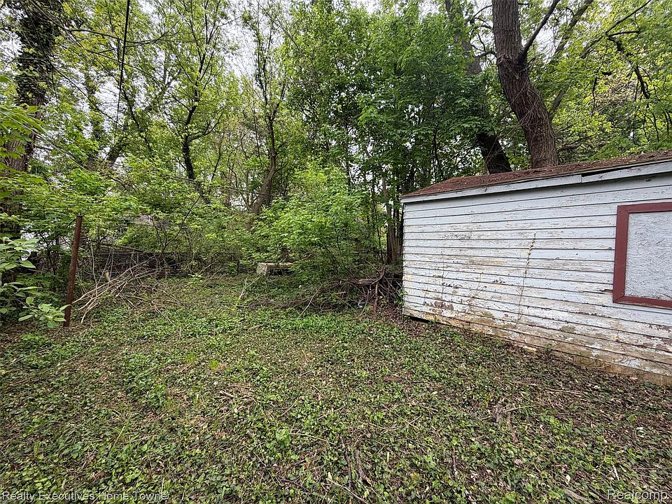 18282 Stout St, photo 7