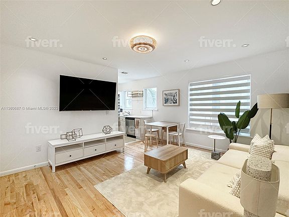2nd image of 1018 Meridian Ave APT 7