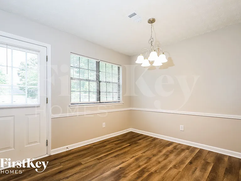 8531 Kendrick Rd — Photo 5