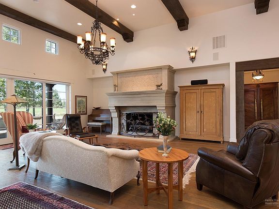 4th image of 65815 Pronghorn Estates Dr