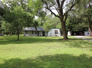 2254 Woodlake Rd, Denison, TX 75021