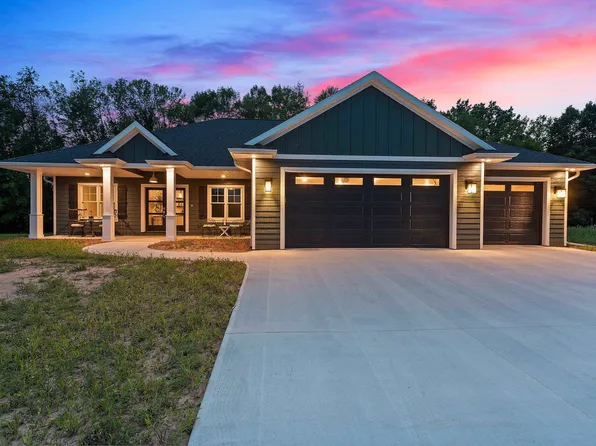 3691 Stockbury St, Green Bay, WI 54313