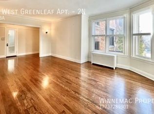 1370 W Greenleaf Ave, Chicago, IL 60626
