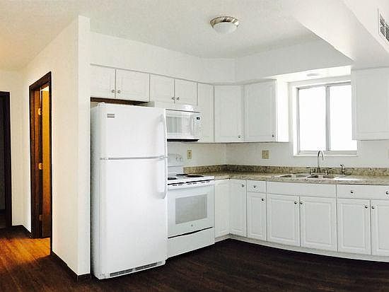 1st image of 401 Tracy Ln APT 2