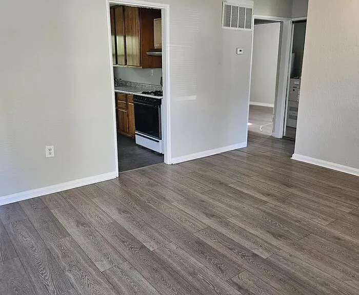 2939 W 10th Ave — Photo 3