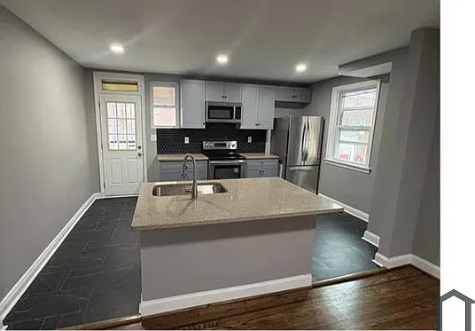 1414 Edison Hwy — Photo 9