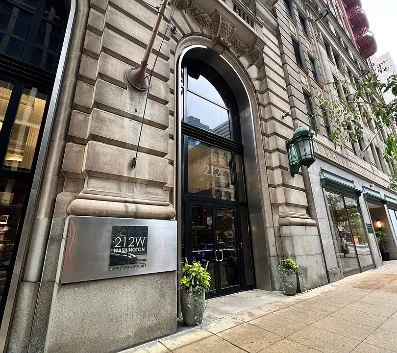 212 W Washington St #1012