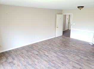 4213 Norbourne Blvd #8, Louisville, KY 40207