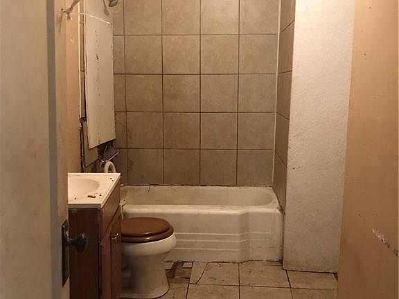 5th image of 1034 S 14th St