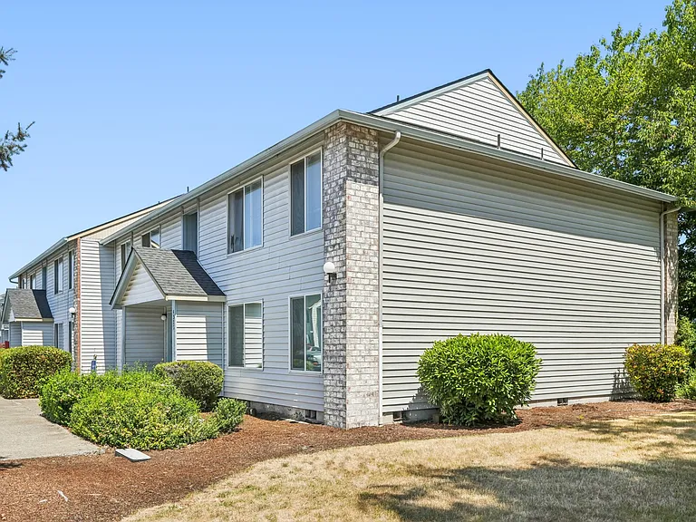 Ridgeland Apartments — Photo 10