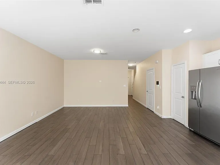 4032 NW 11th St #4032 — Photo 11