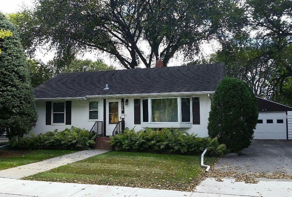 1st image of 326 21st Ave N