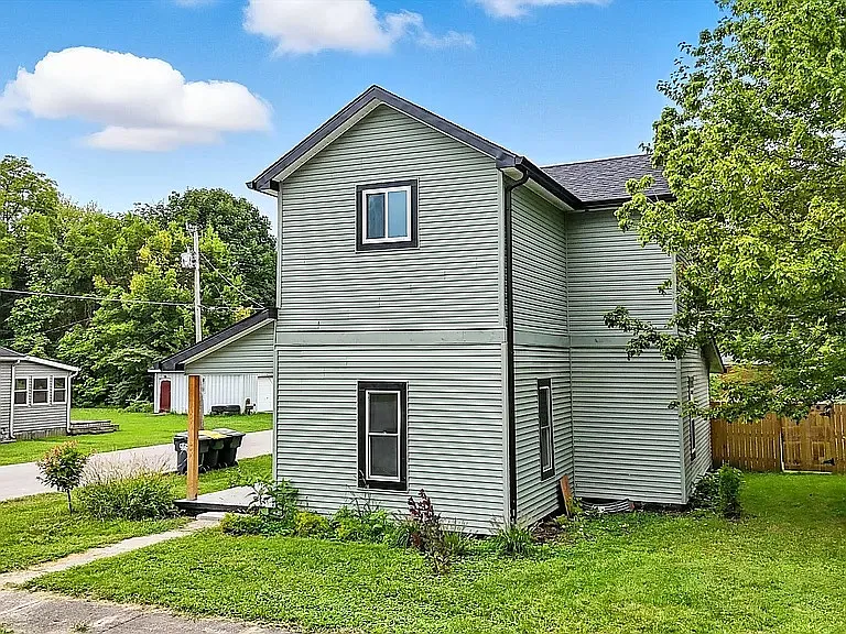 903 Lafayette St — Photo 28