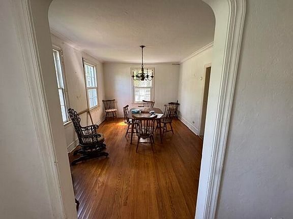 3rd image of 1017 Washington St