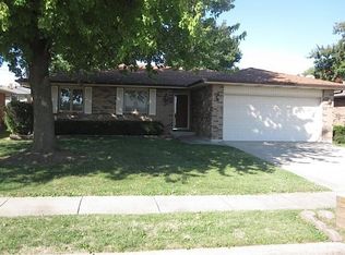 1413 S Lovers Ln, Springfield, MO 65804