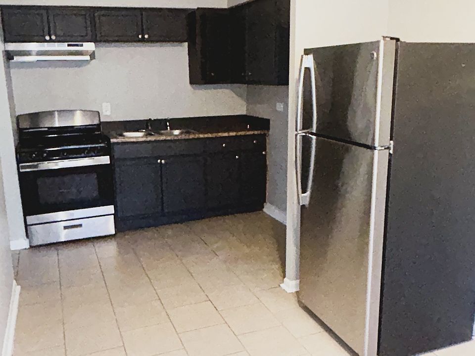 1st image of 6435 S Evans Ave APT 2A