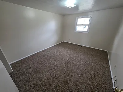 2 bed, $1,000 — Photo 4