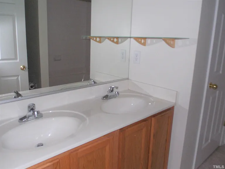 2840 Barrymore St #105 — Photo 18