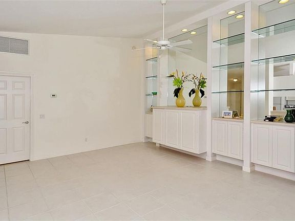 5th image of 7844 Camminare Dr