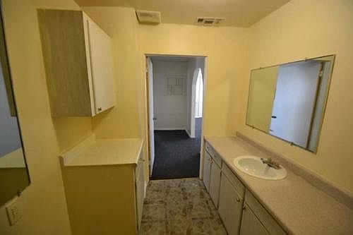 3rd image of 10108 N Mitchell Ave