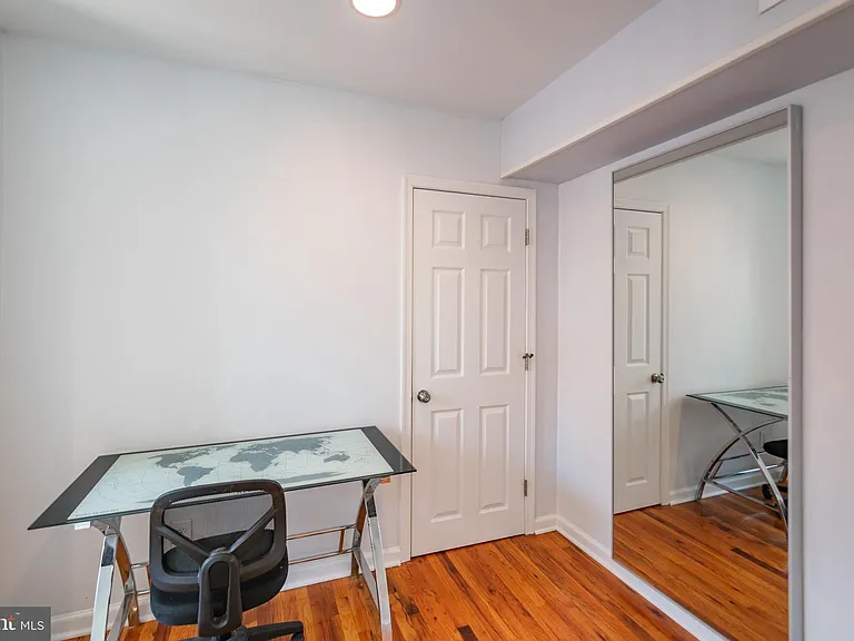 1116 Pine St #3F — Photo 10